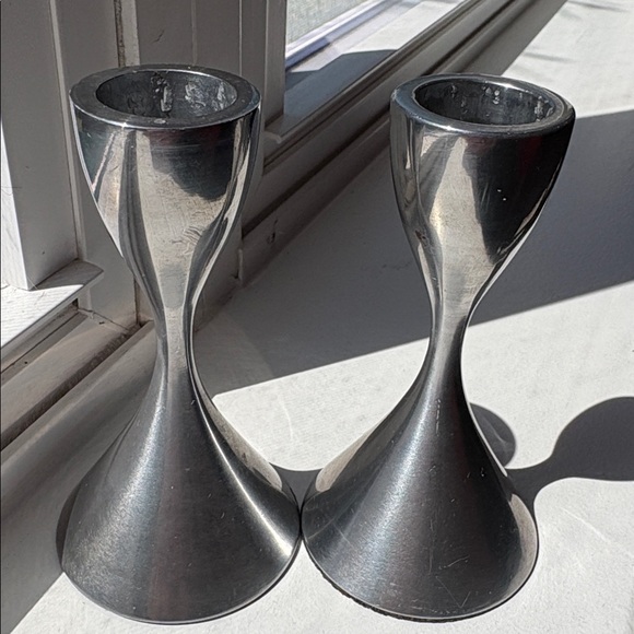 Vintage  Hourglass Stainless Steel Candle Holders - Pair - Picture 12 of 13